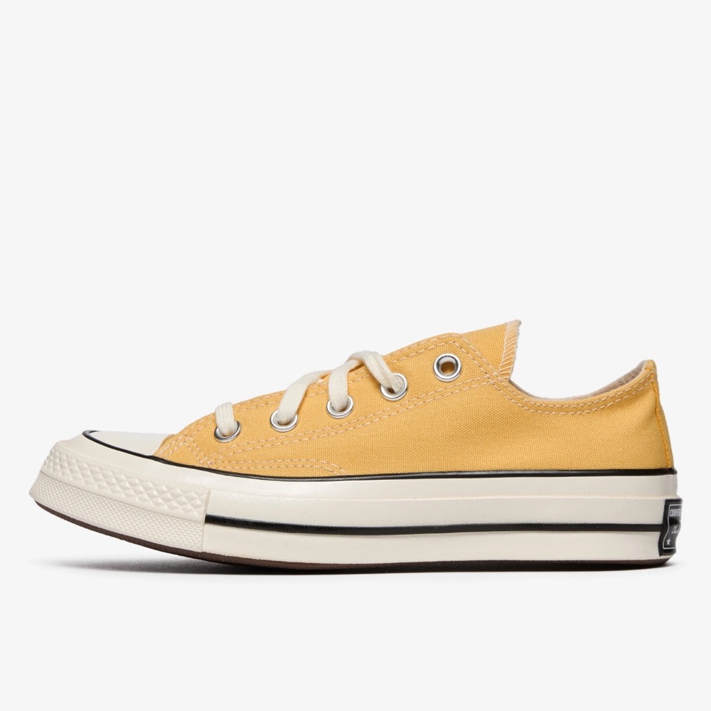 Converse Chuck 70 Ox Low Tops in Sunflower, size 6